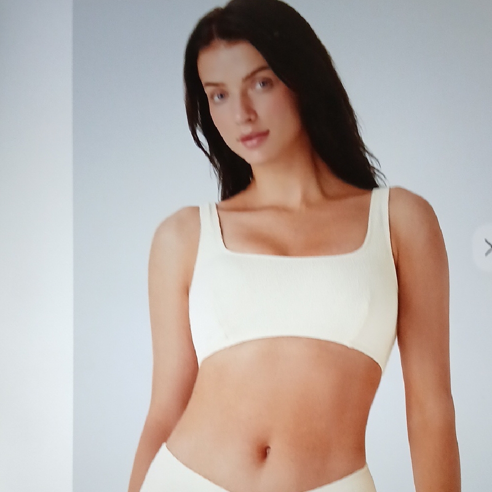 47H Square Neck Texture Bikini Top Swimsuit. Color Vanilla Ice